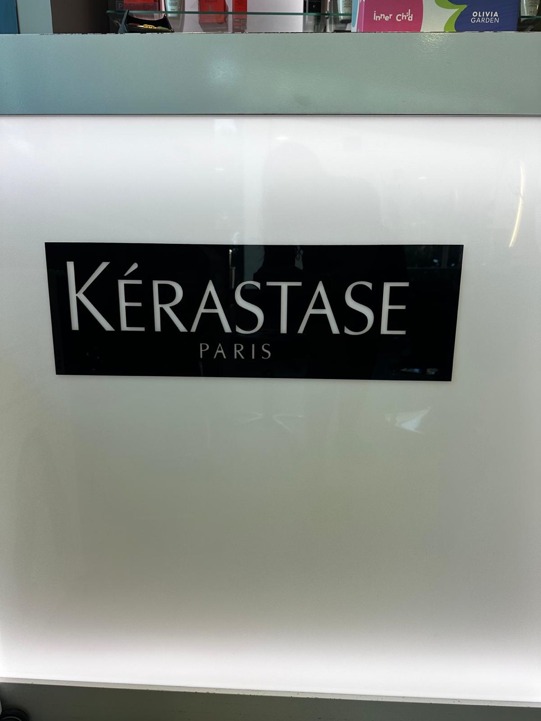 Salon partenaire officiel Kérastase Paris - Essentiel Coiffure Hyères